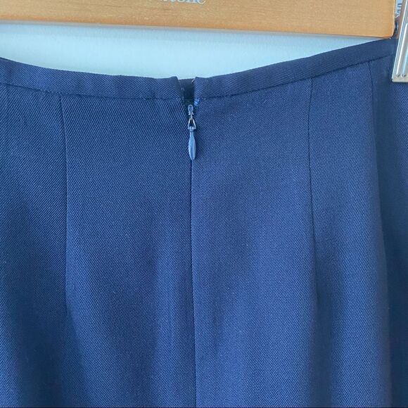 John Meyer 100% fully lined wool skirt. - Picture 2 of 6